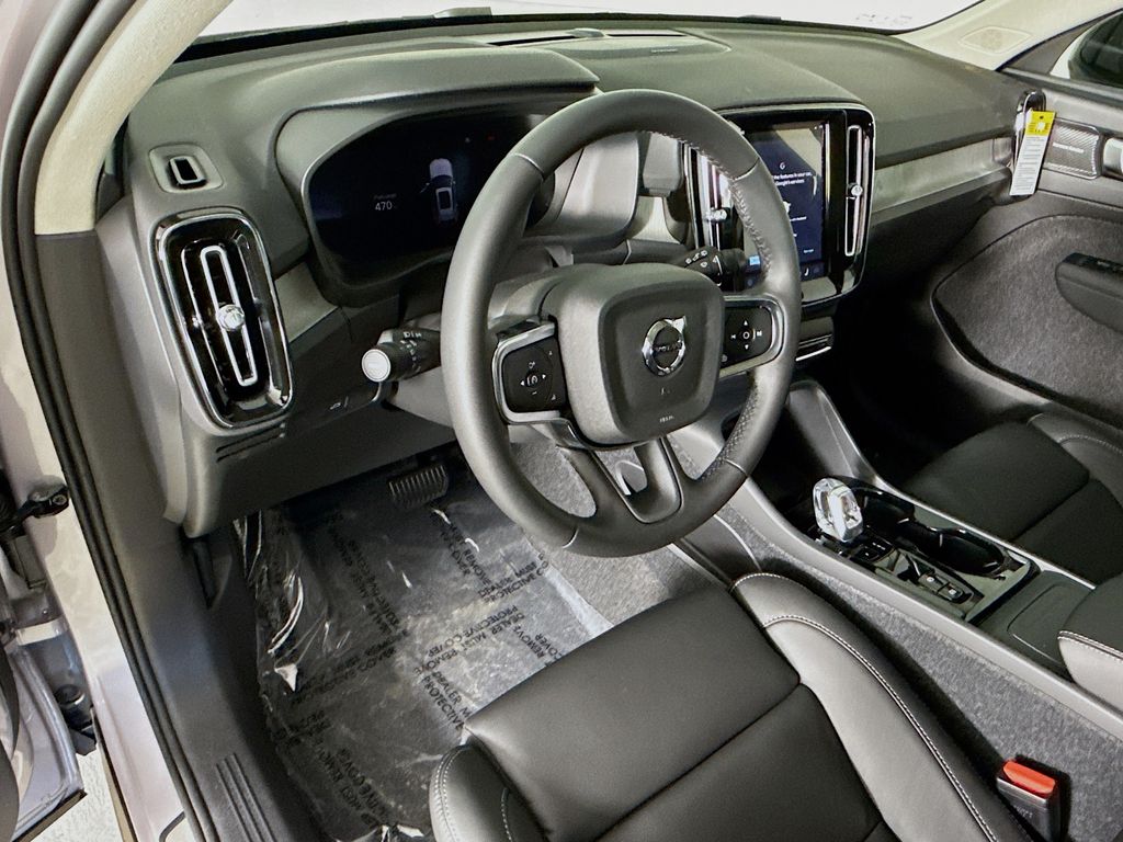 2026 Volvo XC40 Ultra - Photo 9
