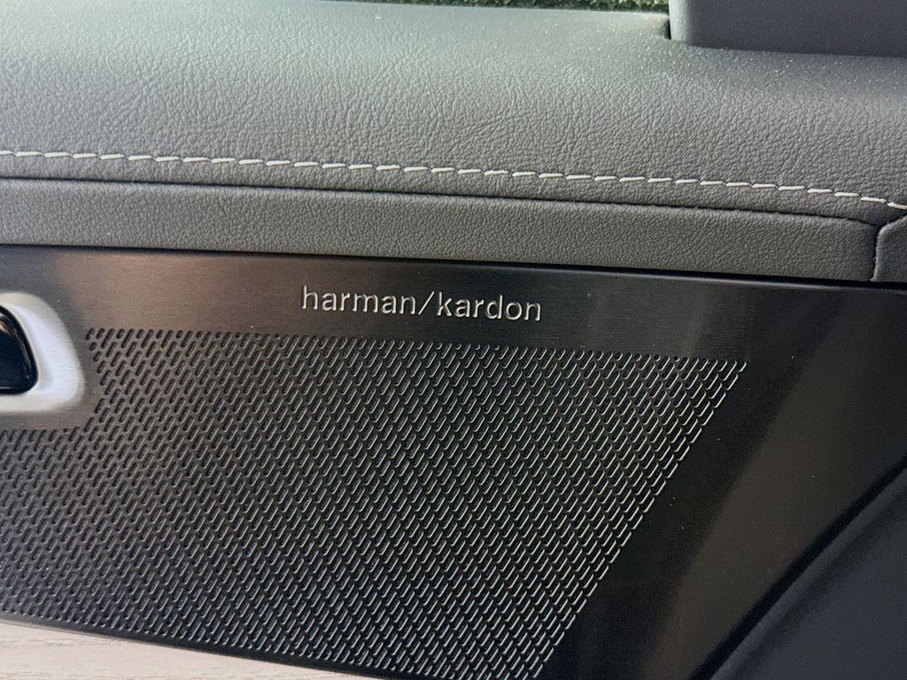 2026 Volvo XC90 Plus - Photo 19