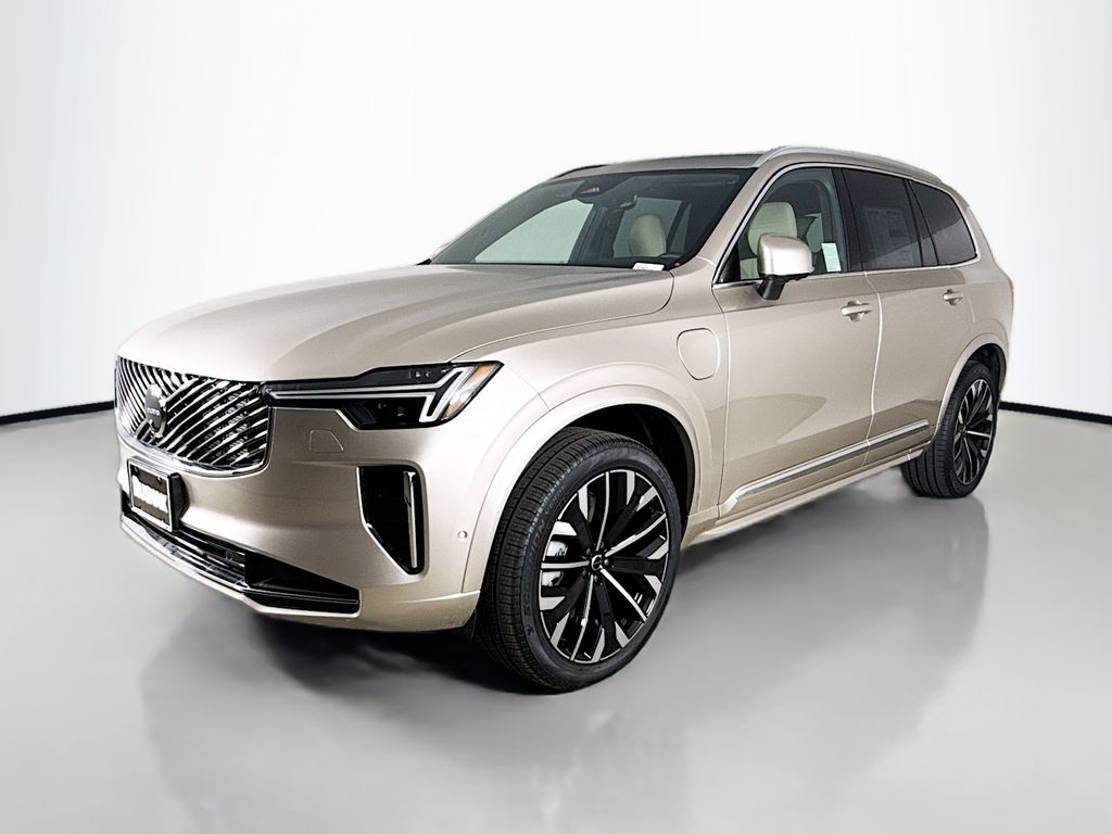 2026 Volvo XC90 Plus - Photo 3