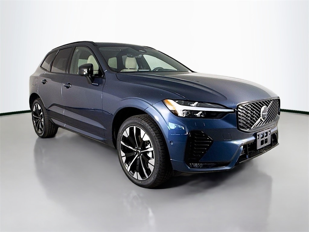 2026 Volvo XC60 Plus's photo