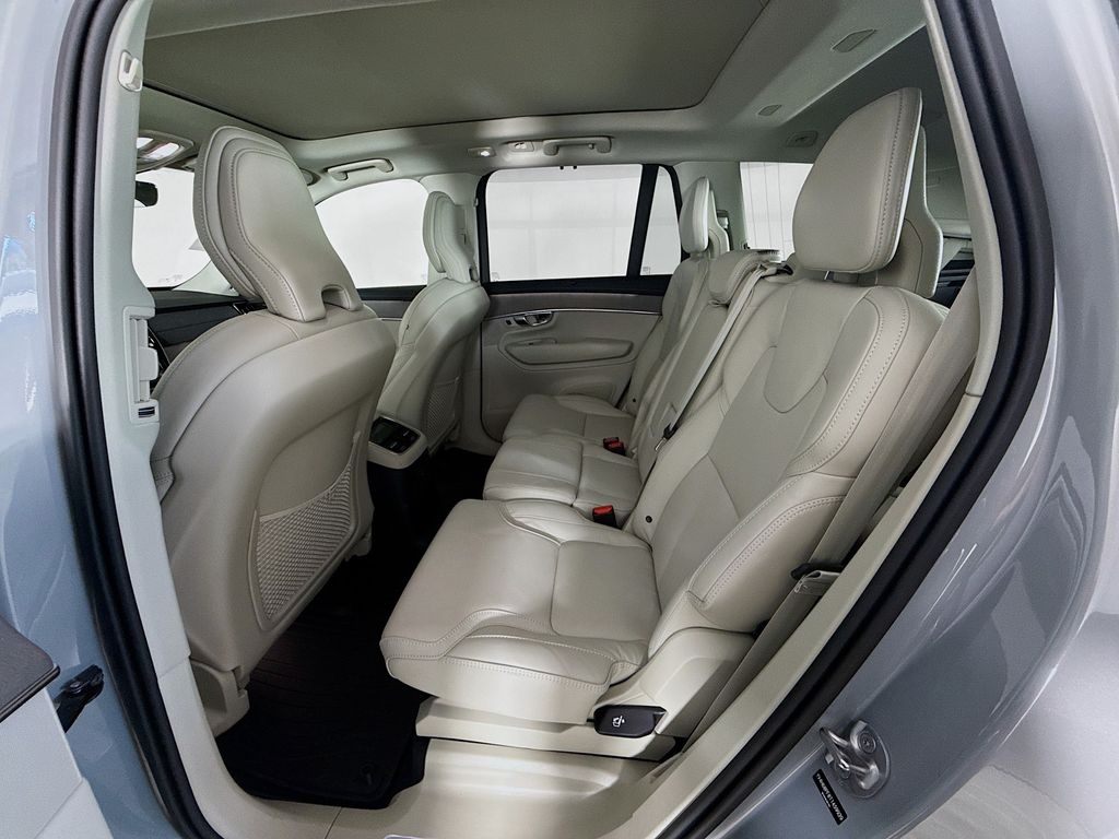 2026 Volvo XC90 Ultra - Photo 26