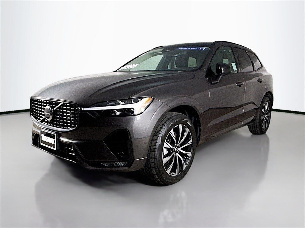 2025 Volvo XC60 B5 Core photo 2