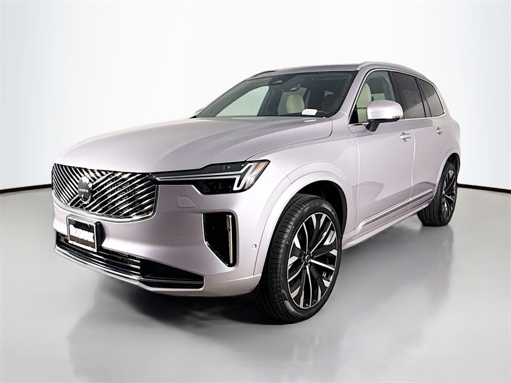 2026 Volvo XC90 Plus photo 3