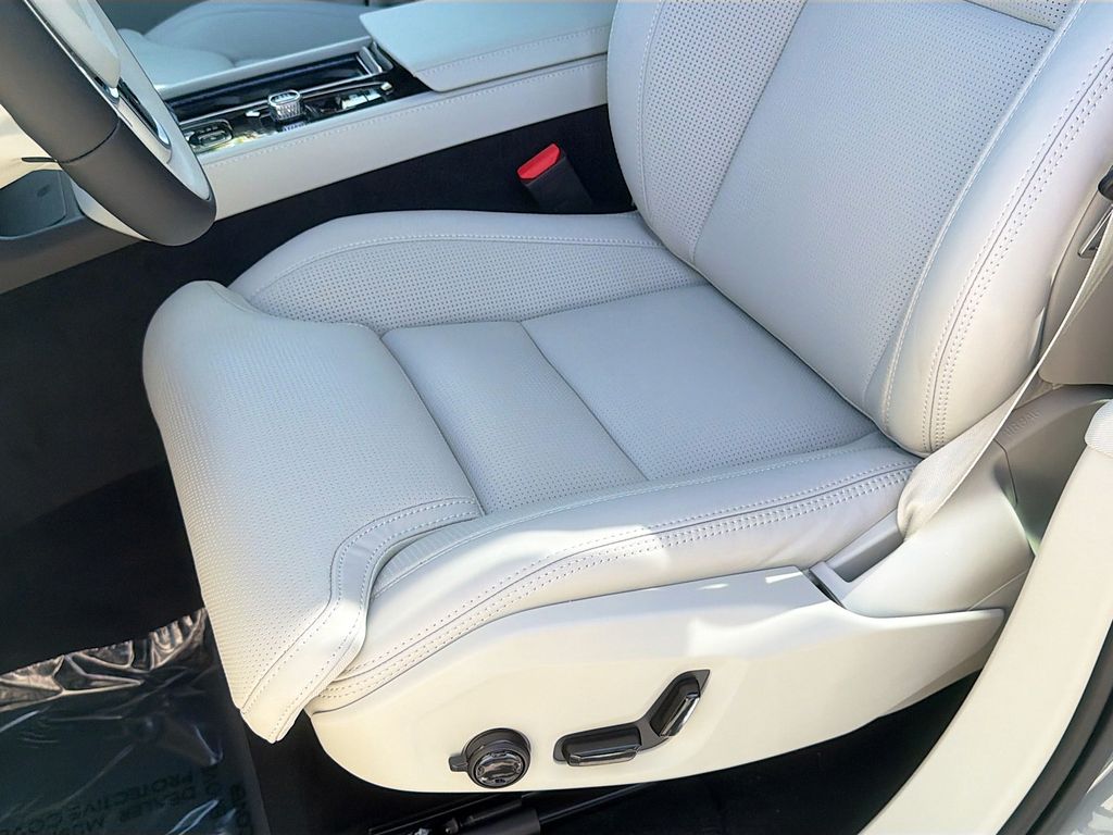 2026 Volvo XC90 Ultra - Photo 19