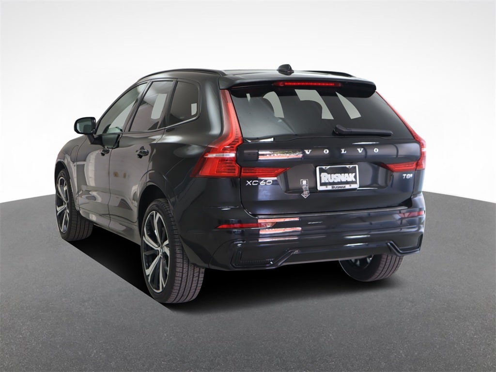 Used 2025 Volvo XC60 Ultra with VIN YV4H60RM4S1002058 for sale in Thousand Oaks, CA