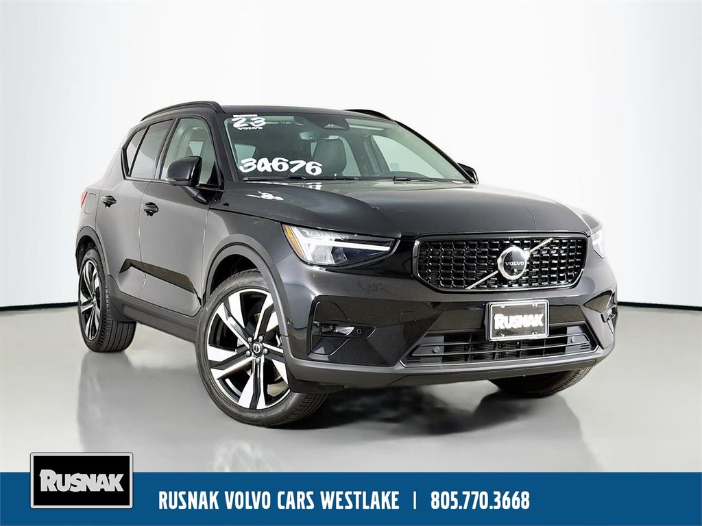 2023 Volvo XC40