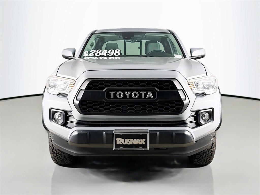 2020 Toyota Tacoma SR5 V6 photo 2