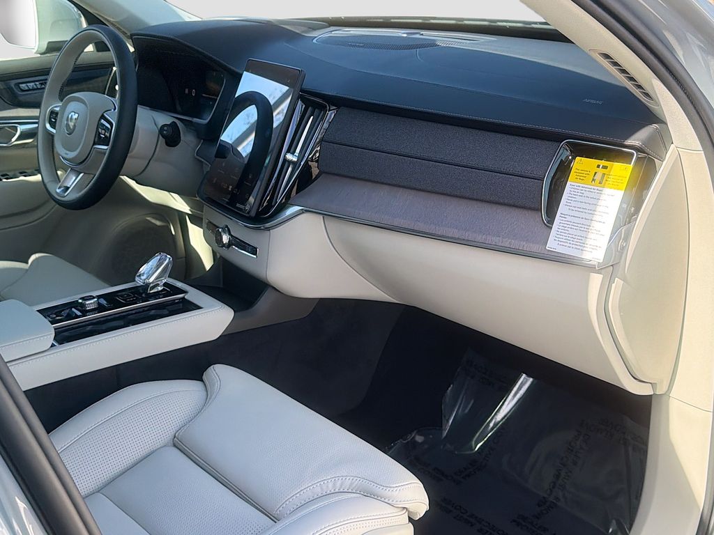 2026 Volvo XC90 Ultra - Photo 31