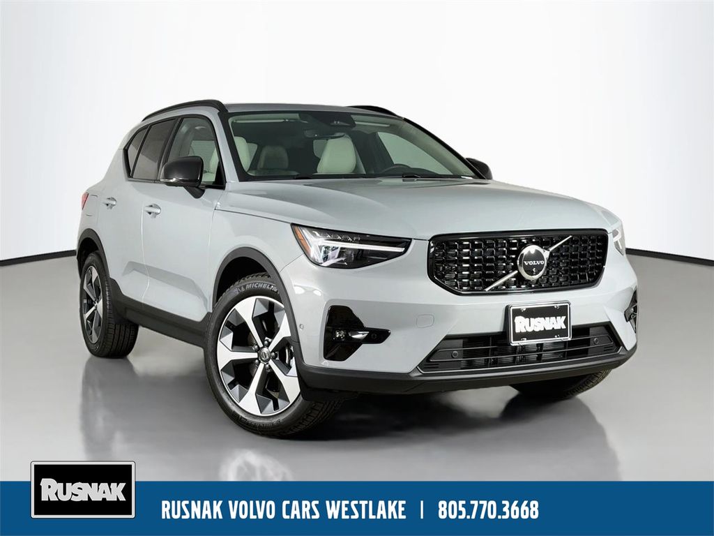 2026 Volvo XC40