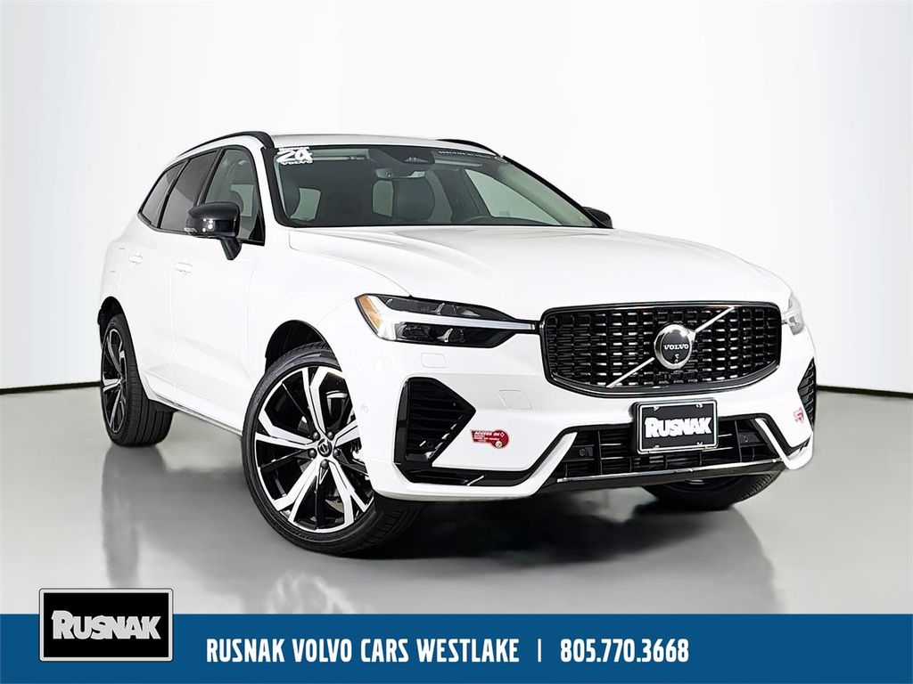 2024 Volvo XC60 T8 Ultimate Dark Theme AWD's photo