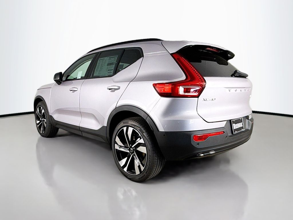 2026 Volvo XC40 Ultra - Photo 5