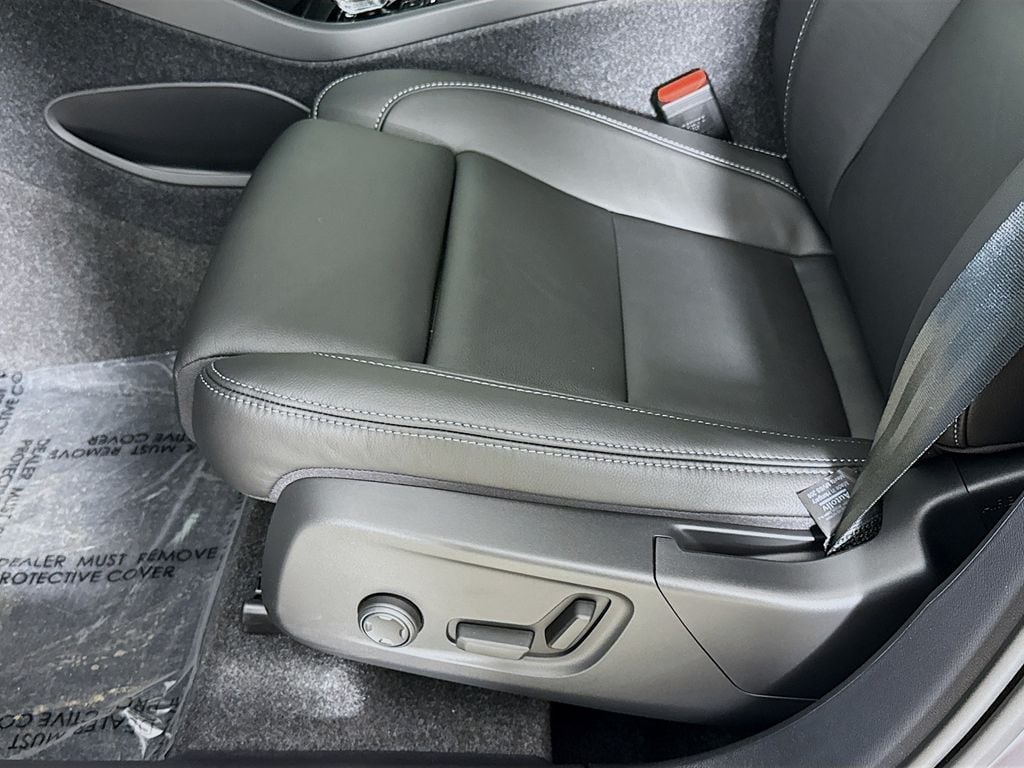 2026 Volvo XC40 Ultra - Photo 19