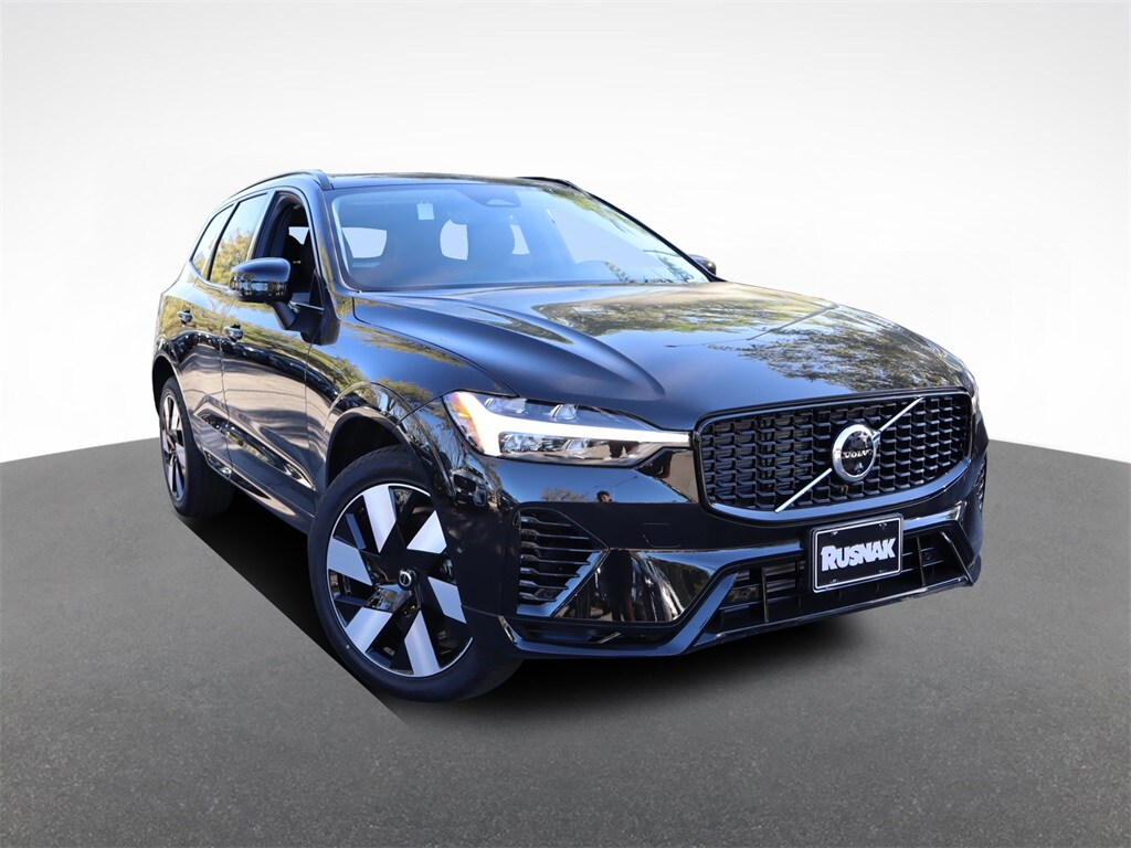 2025 Volvo XC60 Hybrid T8 photo 2