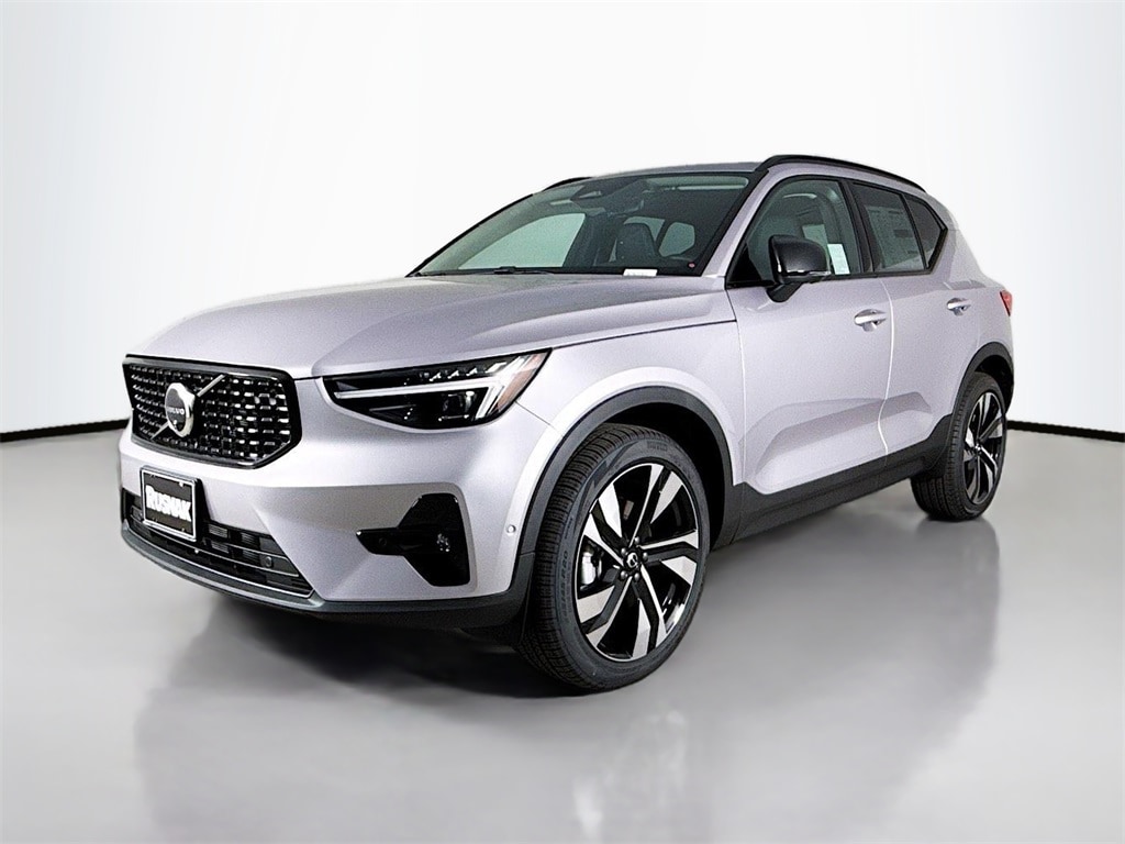 New 2026 Volvo XC40 B5 Ultra SUV