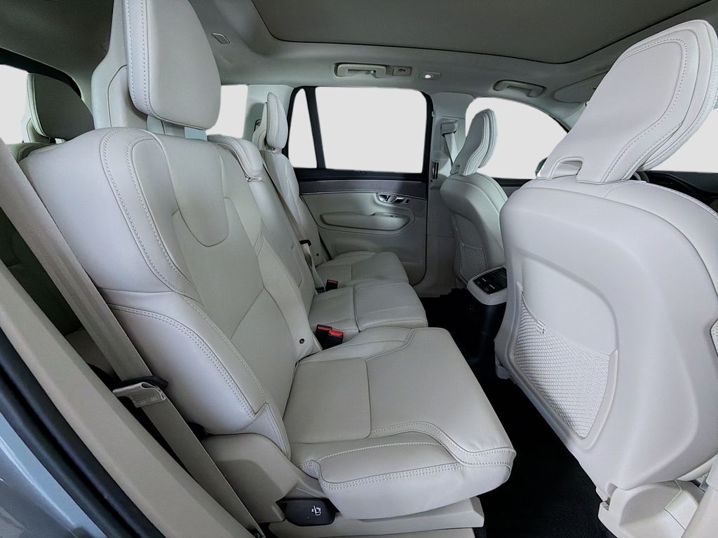 2026 Volvo XC90 Ultra - Photo 30