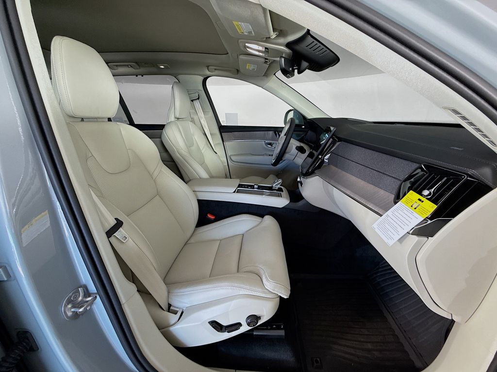2026 Volvo XC90 Ultra - Photo 31