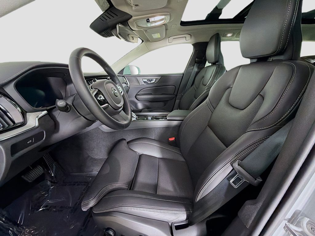 2026 Volvo V60 Cross Country Ultra - Photo 22