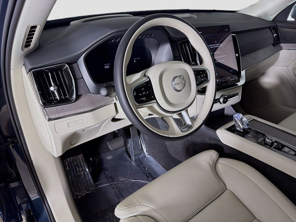 2026 Volvo XC90 Ultra - Photo 9