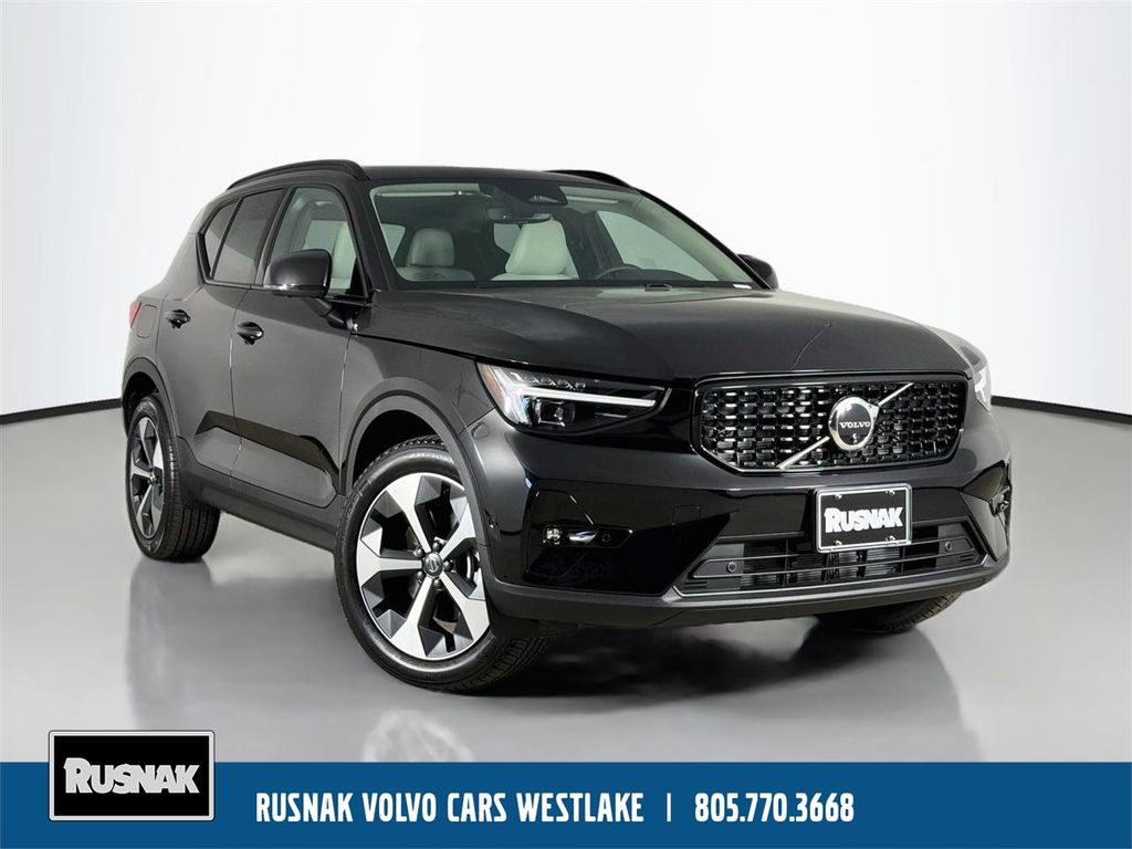 2026 Volvo XC40