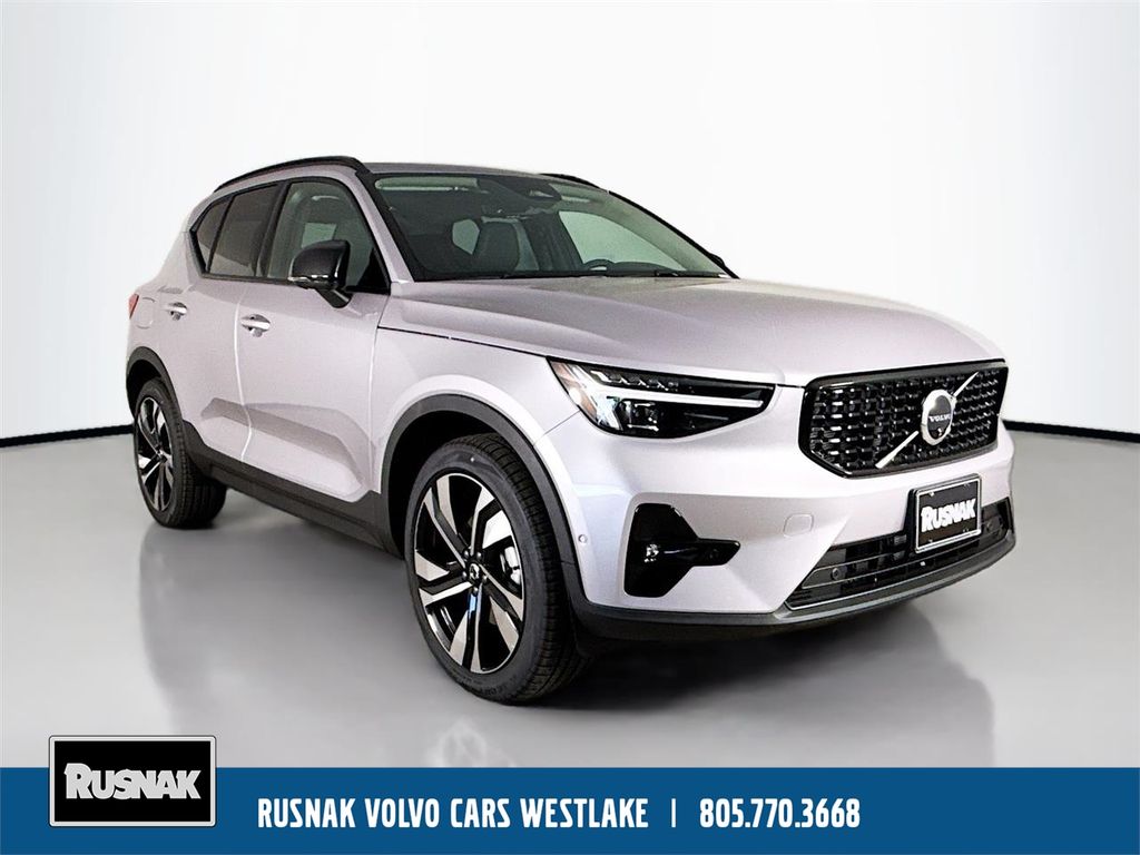 2026 Volvo XC40