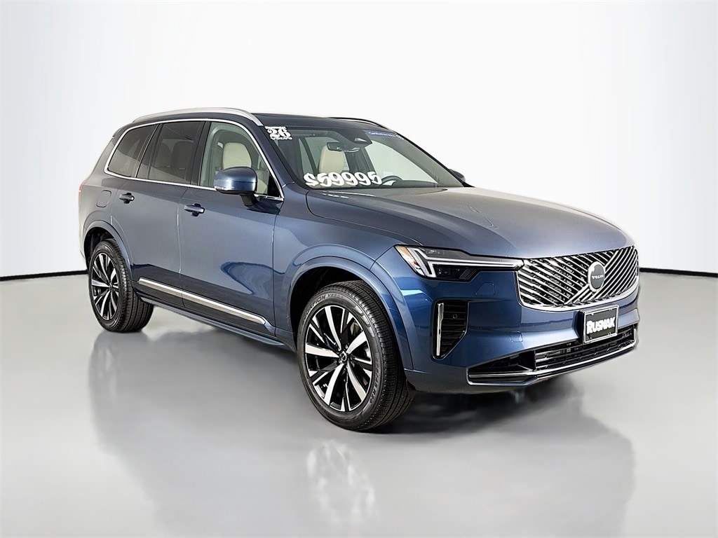 2026 Volvo XC90 Core's photo