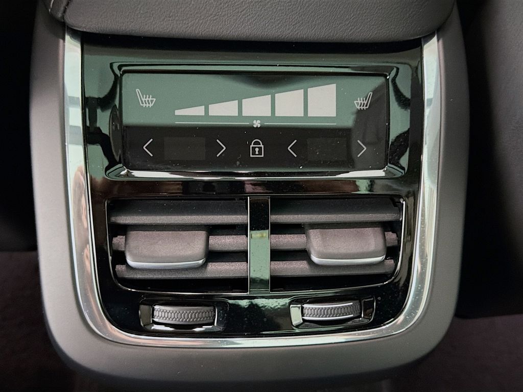 2026 Volvo V60 Cross Country Ultra - Photo 27