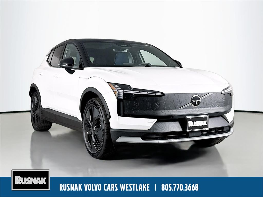 2026 Volvo EX30 Twin Motor Cross Country Ultra's photo