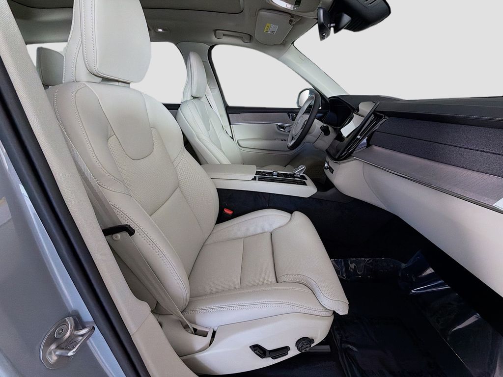 2026 Volvo XC90 Ultra - Photo 31
