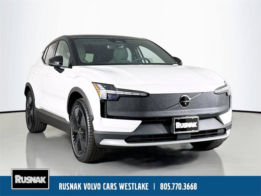 2026 Volvo EX30 Twin Motor Cross Country Ultra's photo