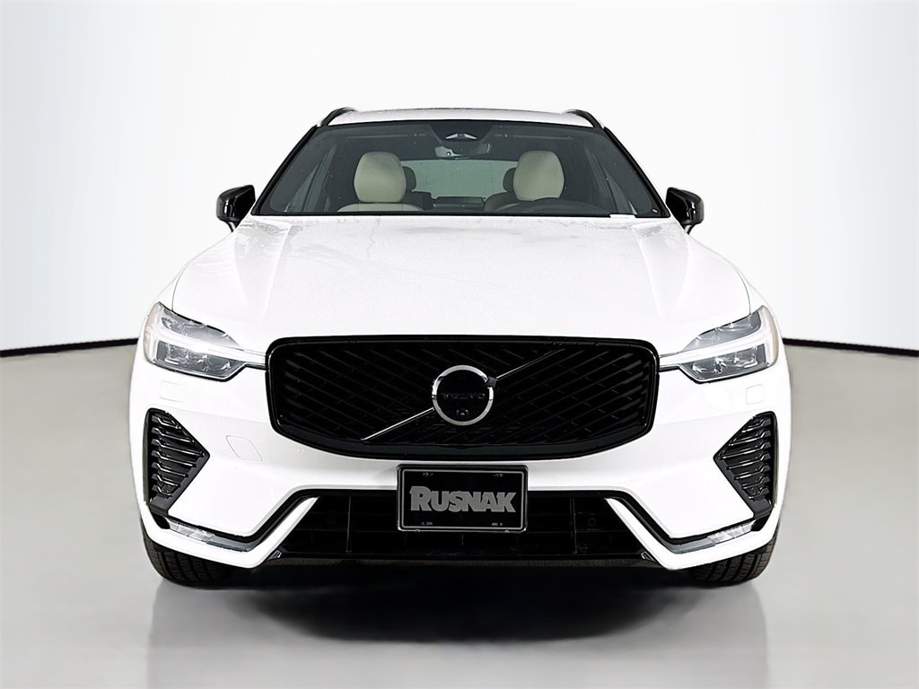 New 2026 Volvo XC60 B5 Plus SUV