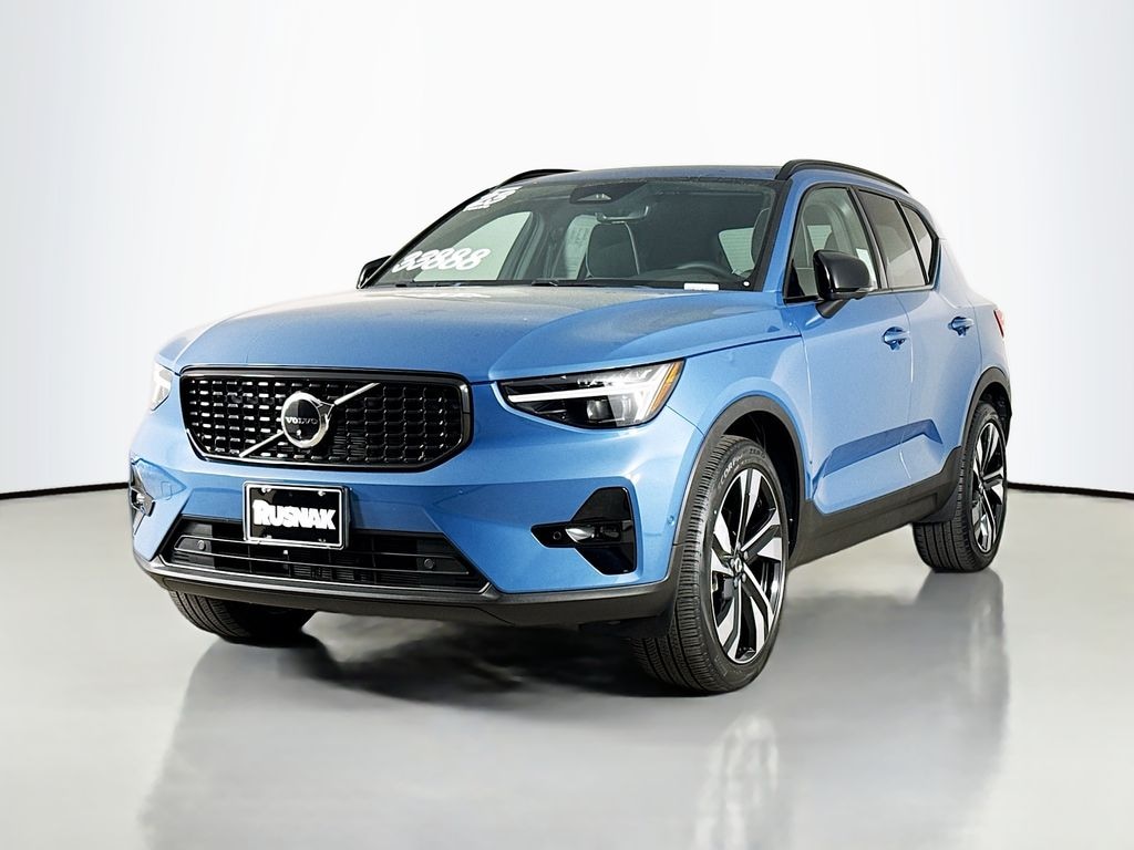 Used 2023 Volvo XC40 Ultimate SUV