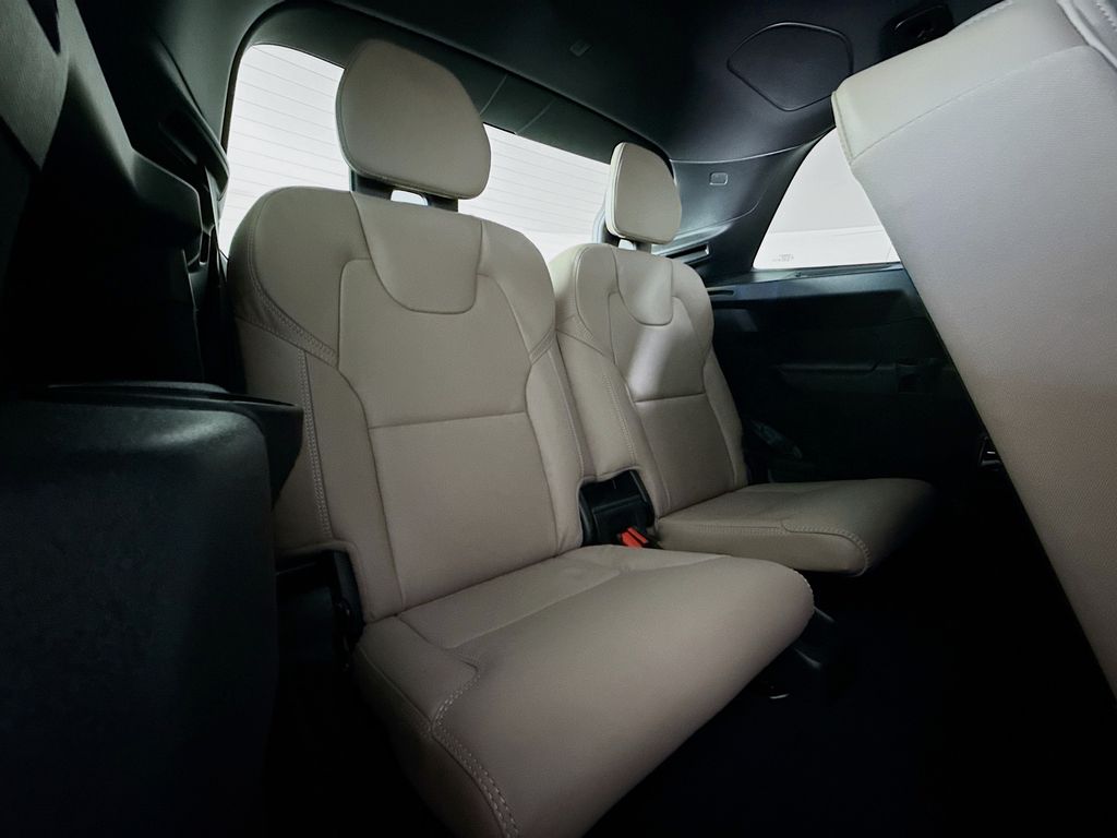 2026 Volvo XC90 Ultra - Photo 28