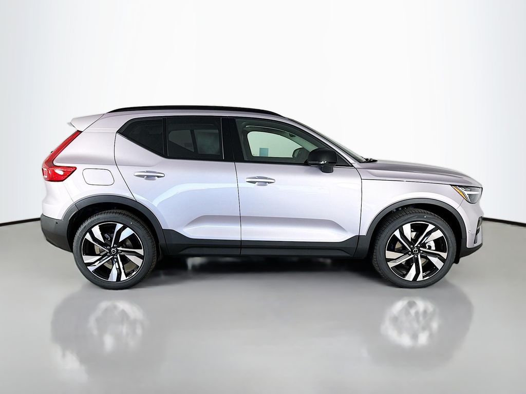 2026 Volvo XC40 Ultra - Photo 8
