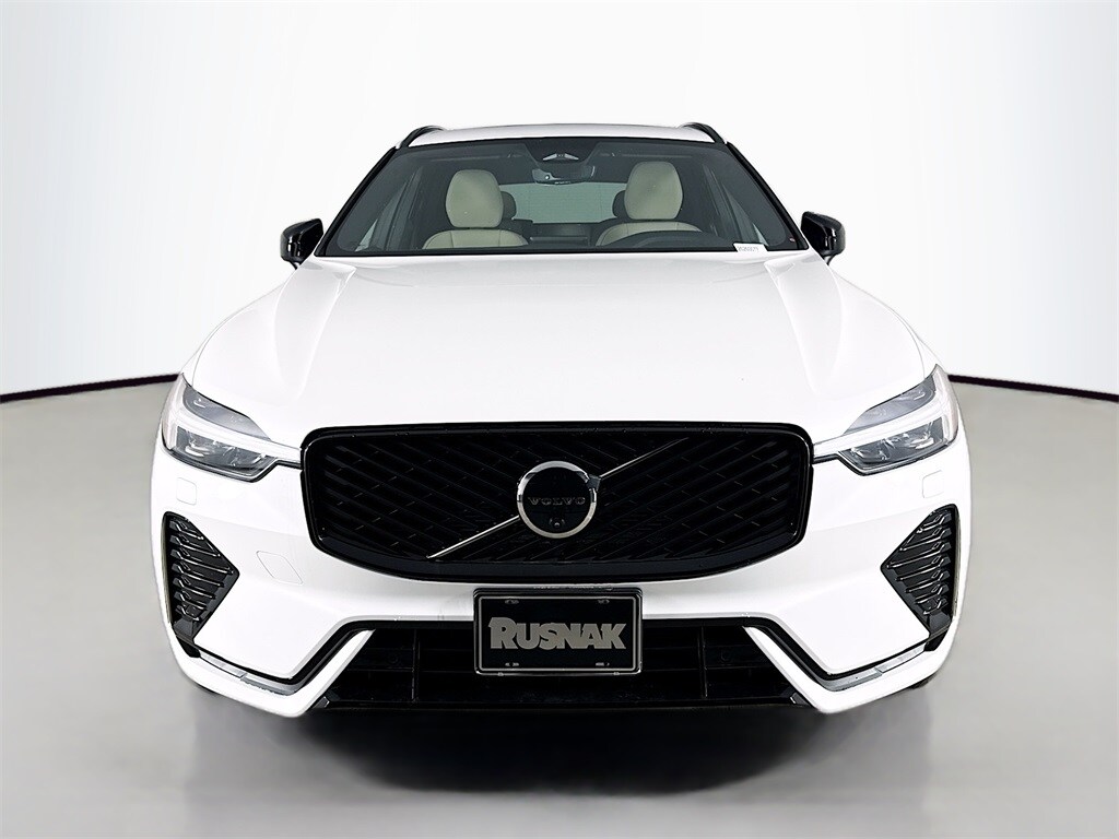 New 2026 Volvo XC60 B5 Plus SUV