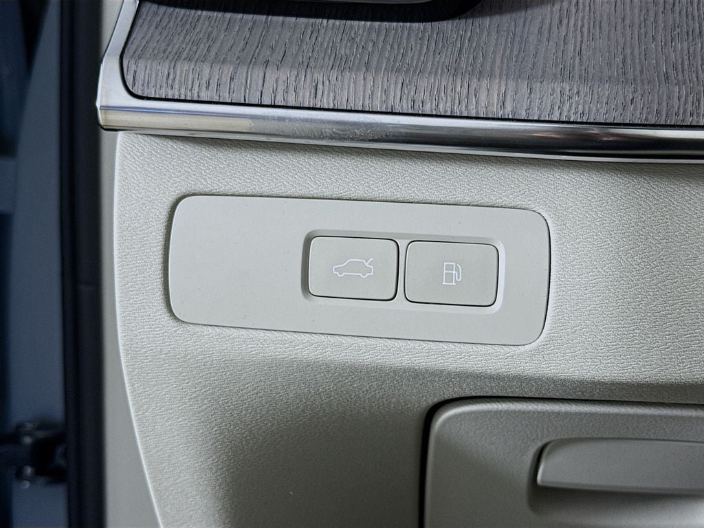 2026 Volvo XC90 Ultra - Photo 10