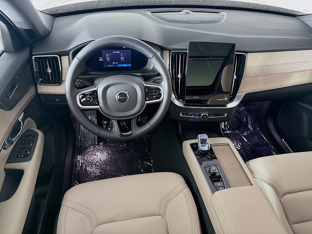 2026 Volvo XC90 Plus - Photo 24