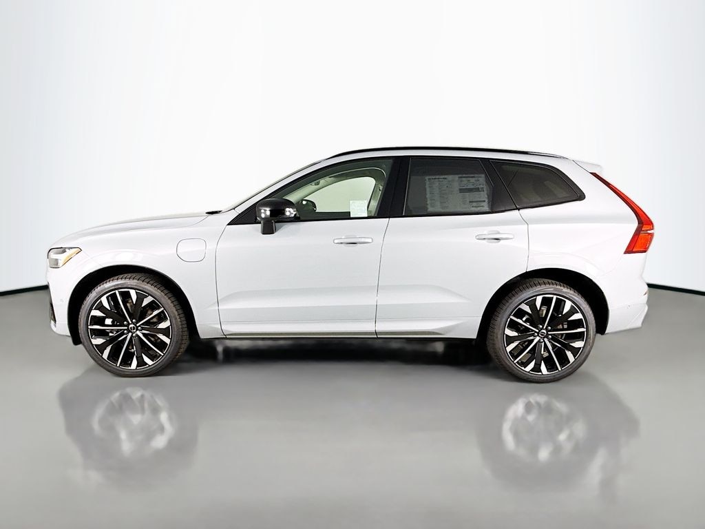 New 2026 Volvo XC60 plug-in hybrid T8 Ultra SUV