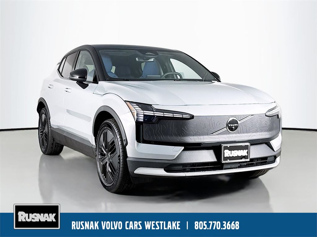 2026 Volvo EX30 Twin Motor Cross Country Ultra's photo