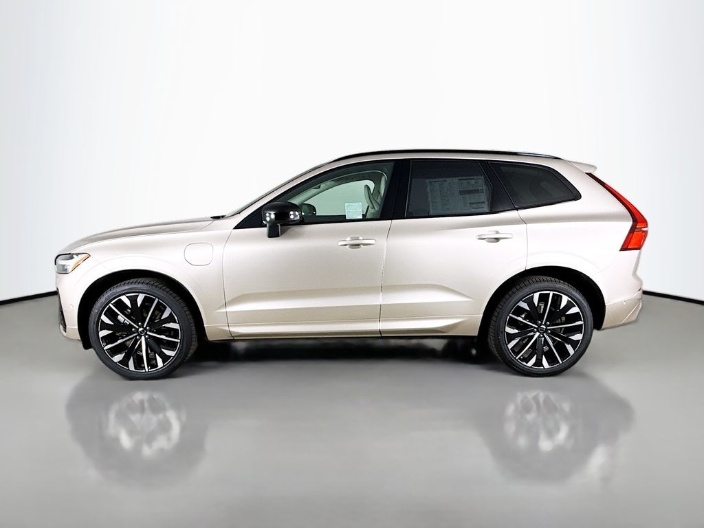 New 2026 Volvo XC60 plug-in hybrid T8 Ultra SUV