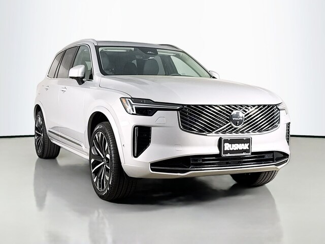 2025 Volvo XC90 B5 Plus SUV