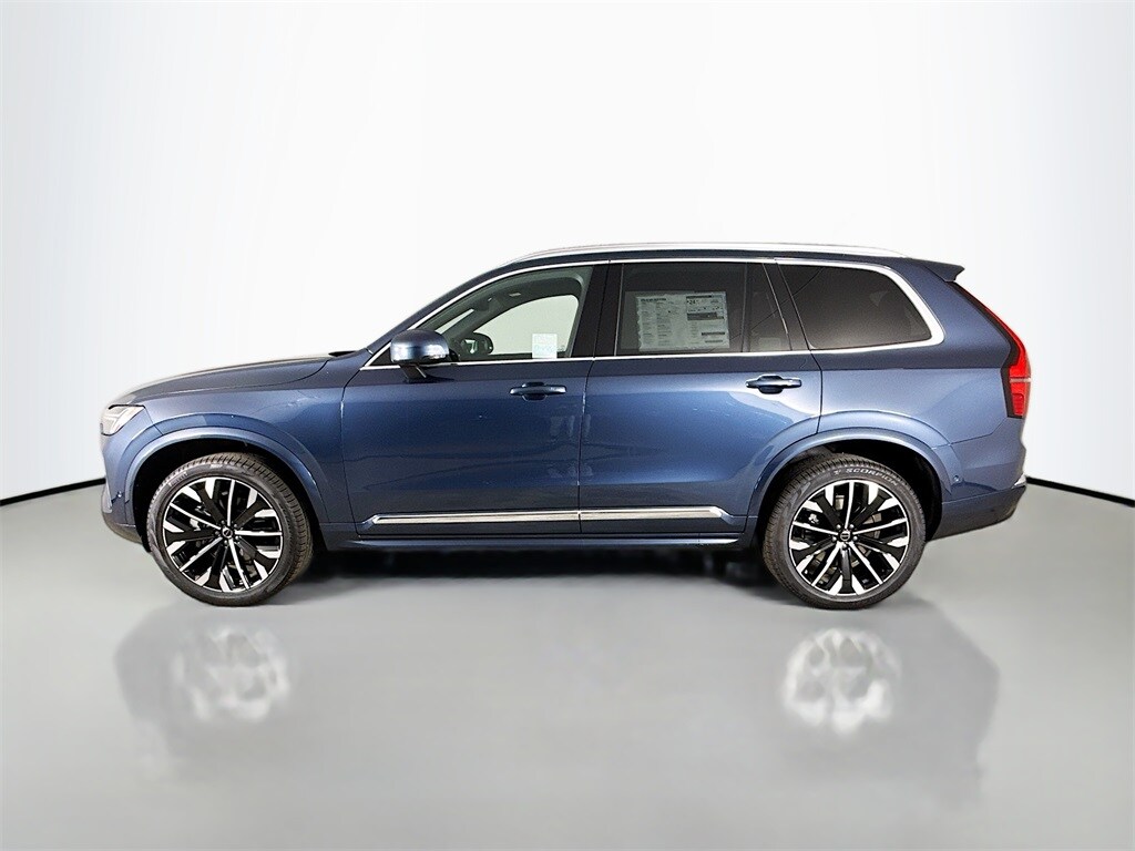 2026 Volvo XC90 B5 Plus photo 4