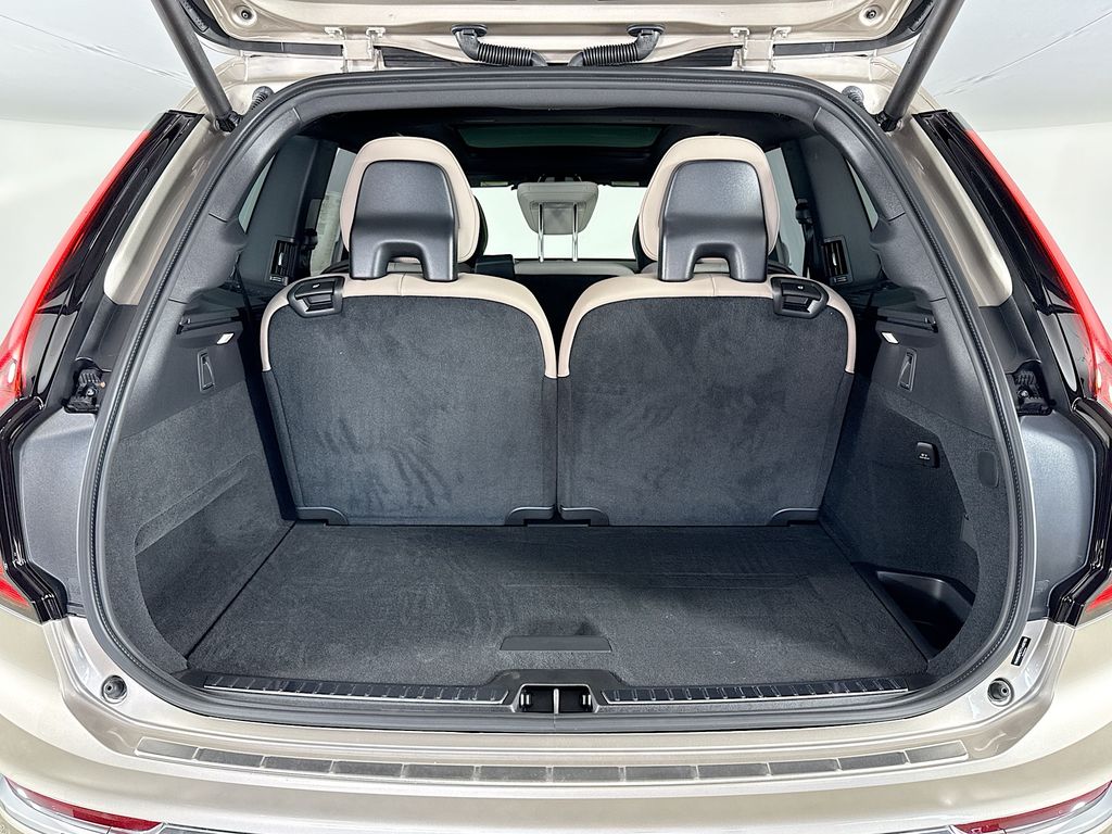 2026 Volvo XC90 Plus - Photo 28
