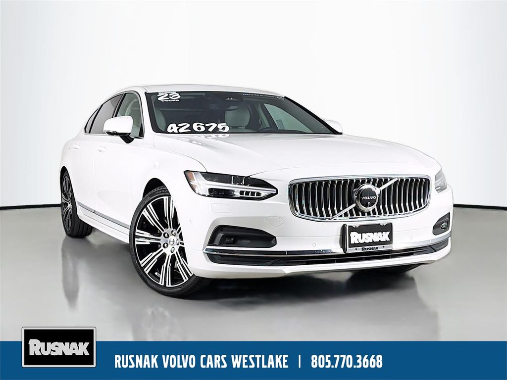 2023 Volvo S90 B6 Plus AWD's photo