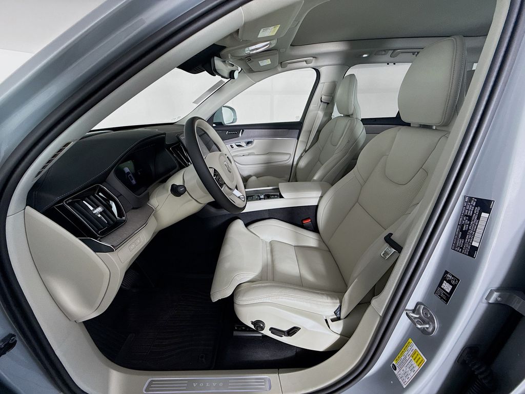 2026 Volvo XC90 Ultra - Photo 22