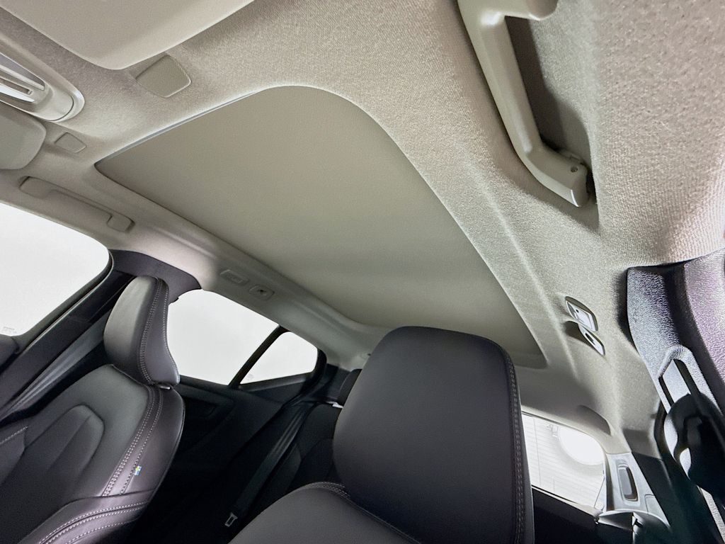 2026 Volvo XC40 Ultra - Photo 22