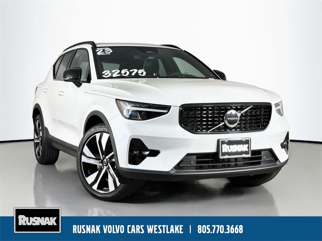 2023 Volvo XC40