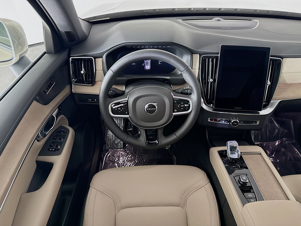 2026 Volvo XC90 Plus - Photo 24