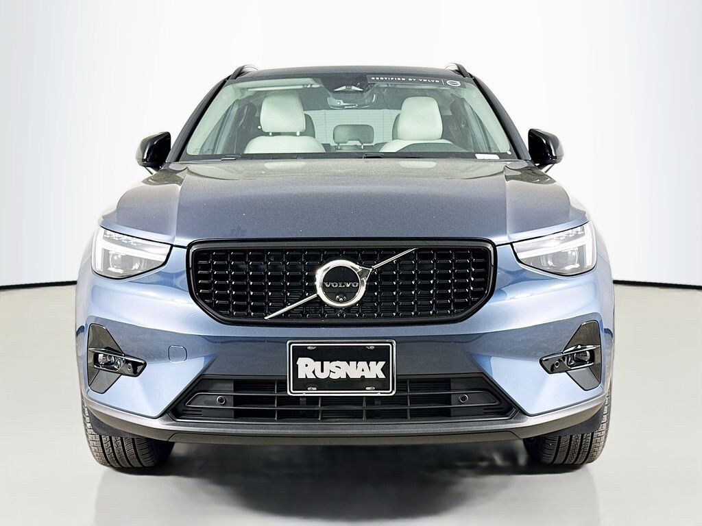 Certified 2026 Volvo XC40 B5 Ultra SUV