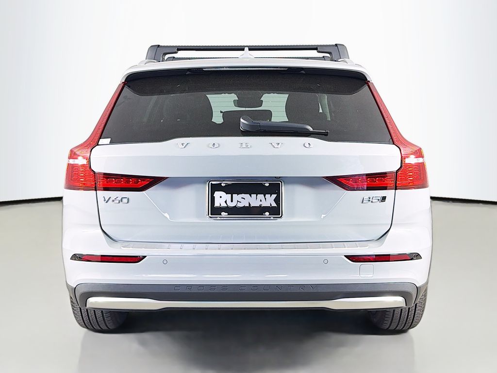 2026 Volvo V60 Cross Country Ultra - Photo 6