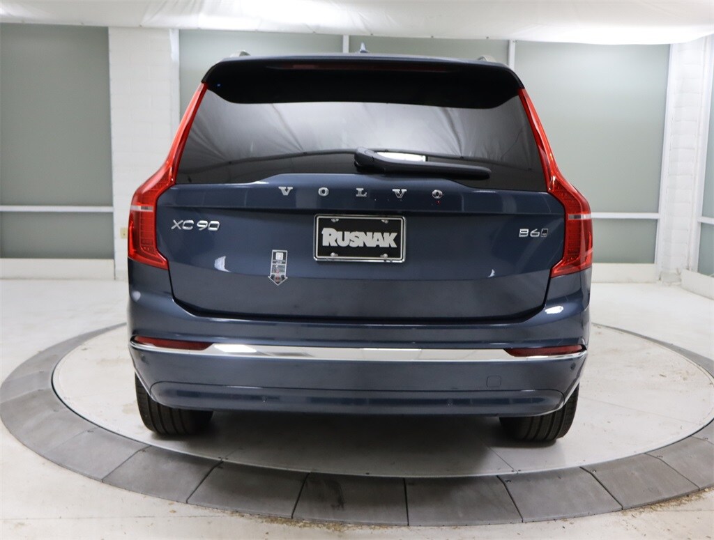 2025 Volvo XC90 Core photo 4